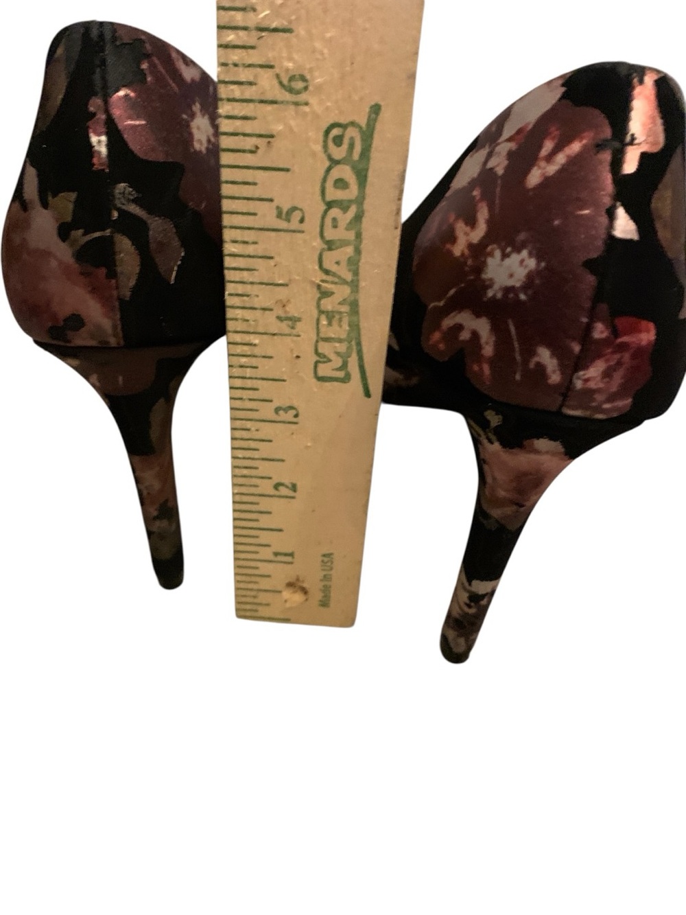 Christian Siriano Black Pumps with Pink and Gold Floral Print 4” Heels - Picture 4 of 6